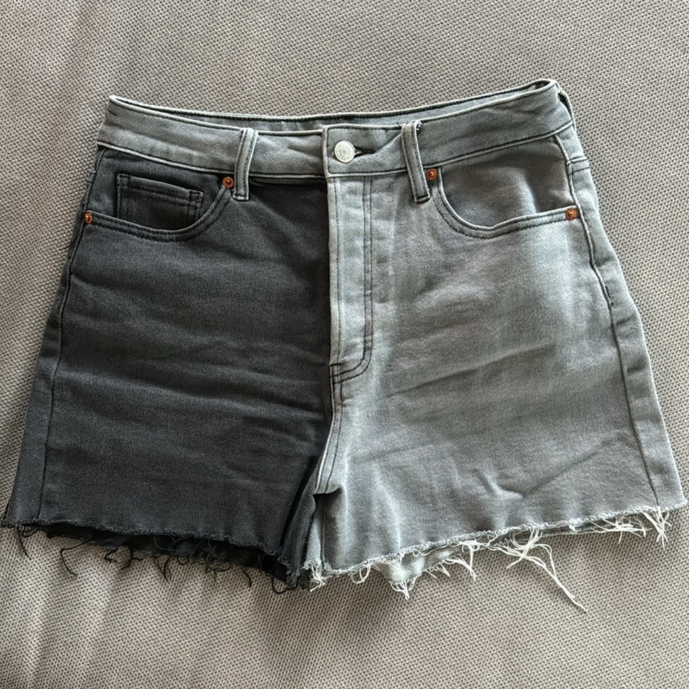 High Waisted Shorts - Black & Gray